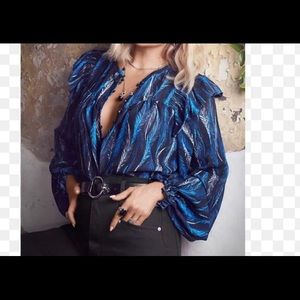 Kate Hudson Happy Nature Blouse